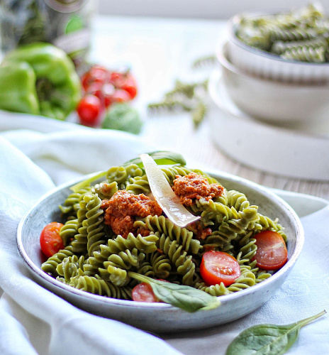 Макаронные изделия "Фузилли" шпинат