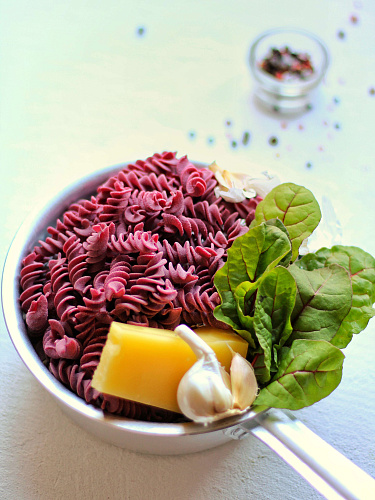 Макаронные изделия "Фузилли" свекла