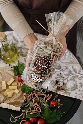 Макаронные изделия "Казаречче" шпинат и томат